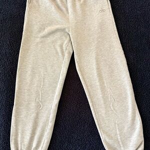 ALO Yoga Light Grey Jogger Pants